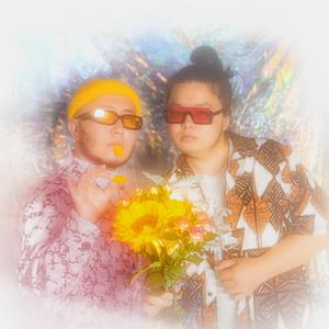 国模被摄影师啪啪呻吟
